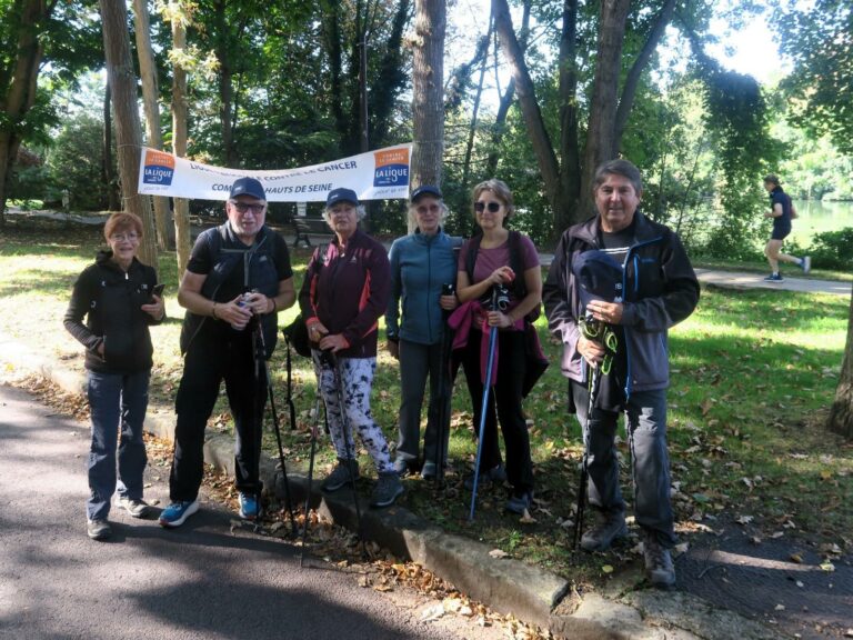 Arrivée du groupe de la marche contre le cancer à Rueil